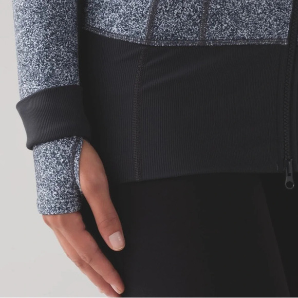 Lululemon Daily Practice Jacket, size 4 - Picture 4 of 13